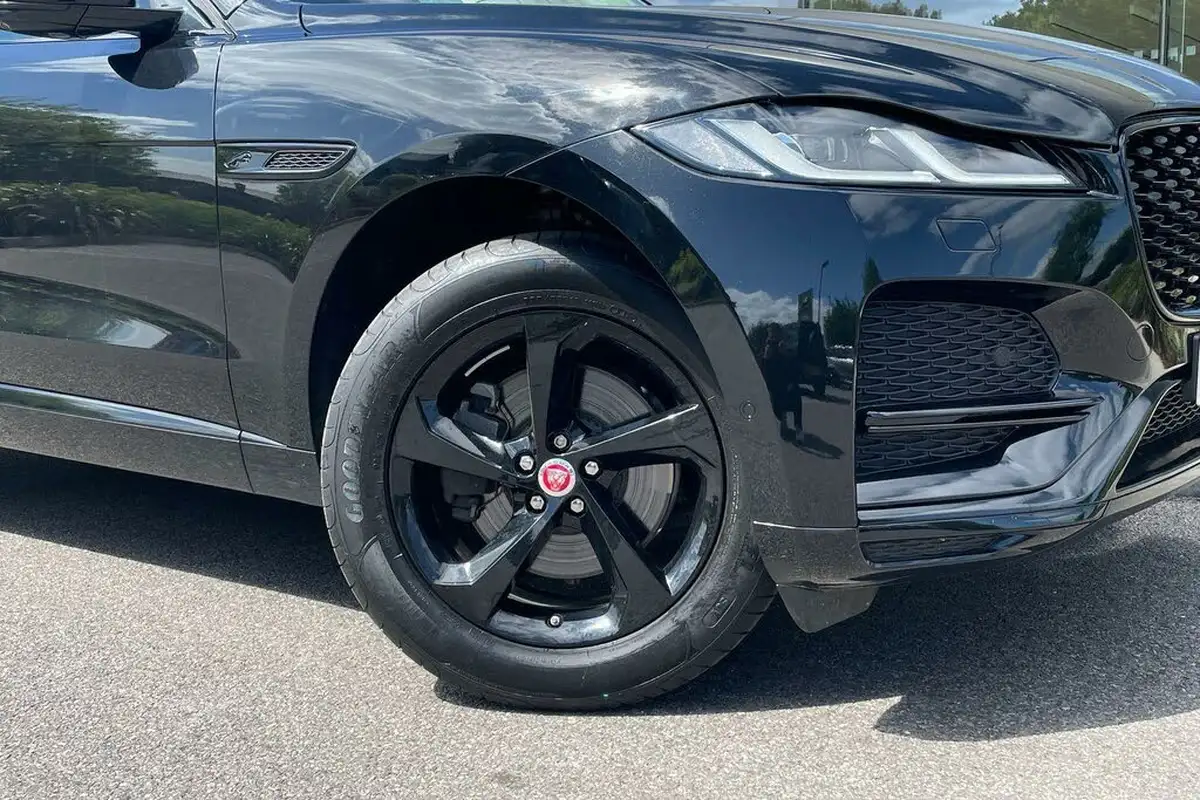 2021-jaguar-f-pace-20-d200-s-mhev-big-8