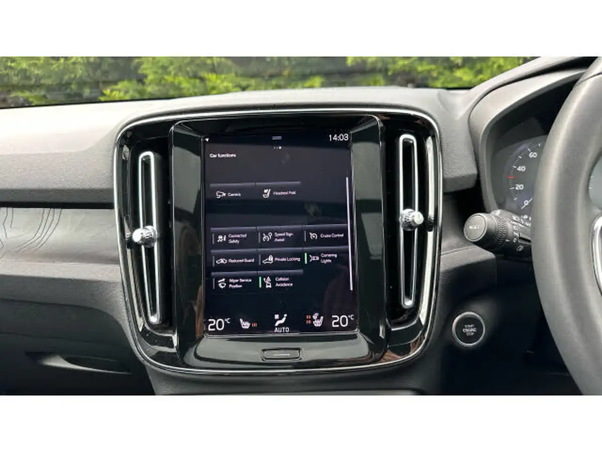 2023-volvo-xc40-15-t5-ultimate-dark-big-28