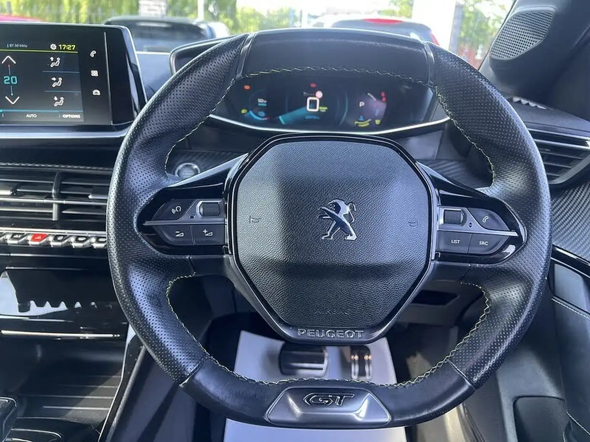 2020-peugeot-208-e-gt-line-big-31