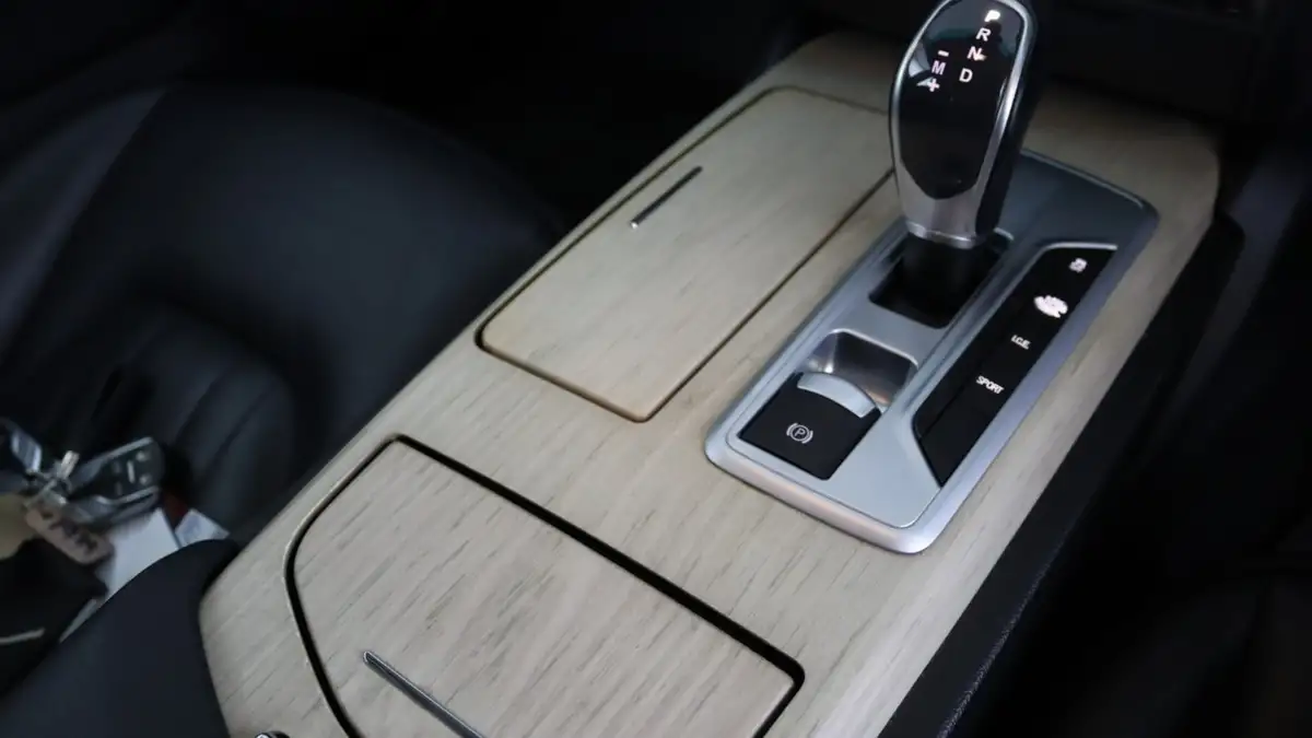 2017-maserati-ghibli-30-330ps-2979cc-big-12