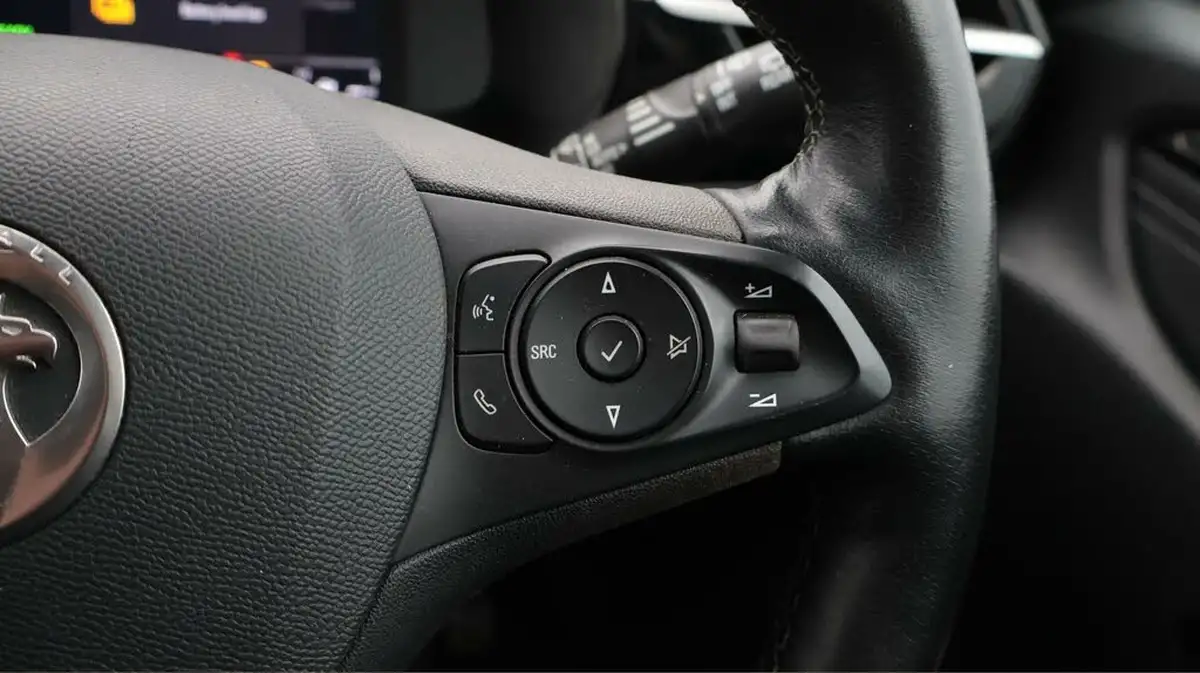 2021-vauxhall-corsa-e-elite-premium-big-22