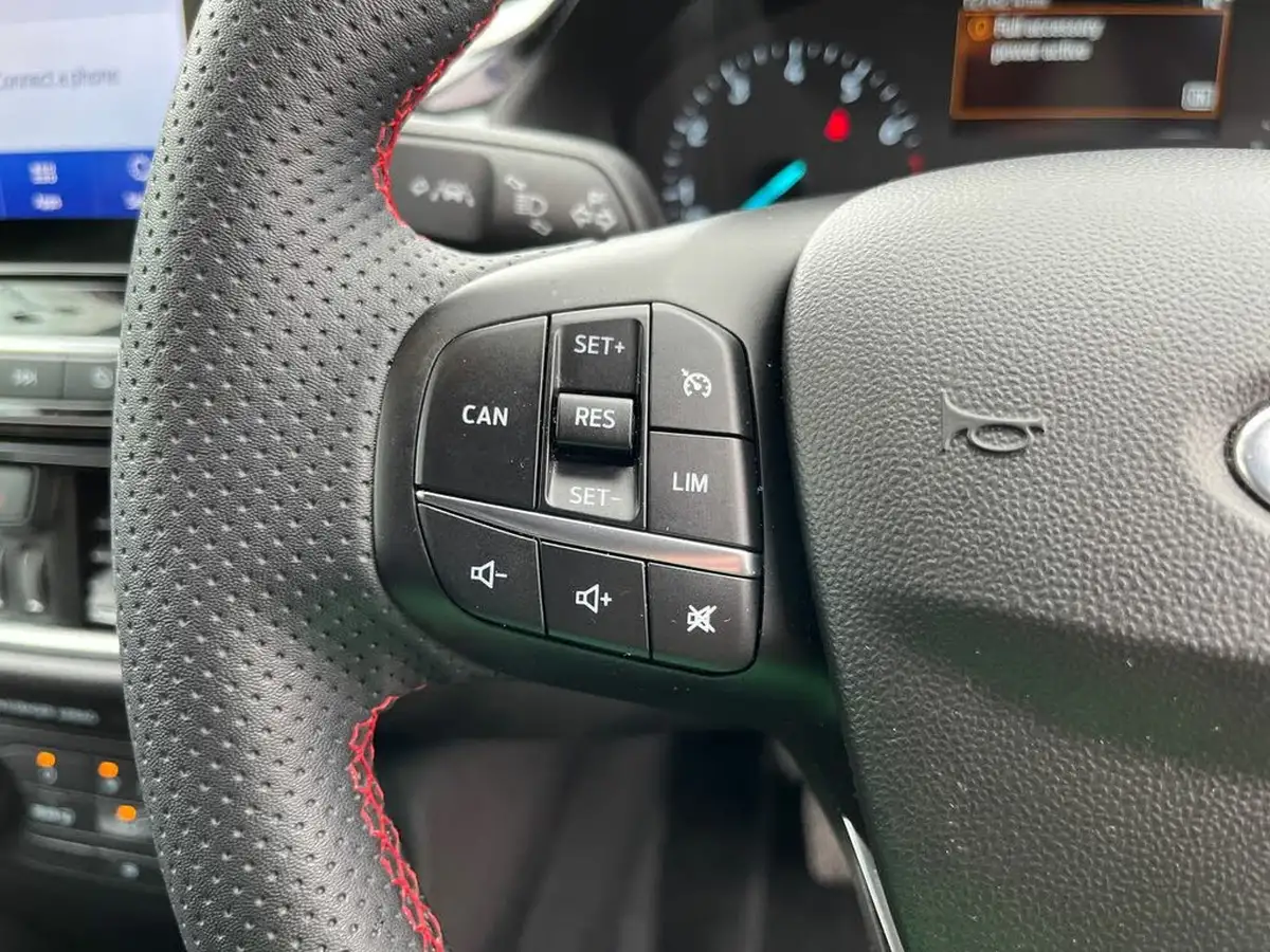 2022-ford-fiesta-10t-st-line-100ps-5d-big-39