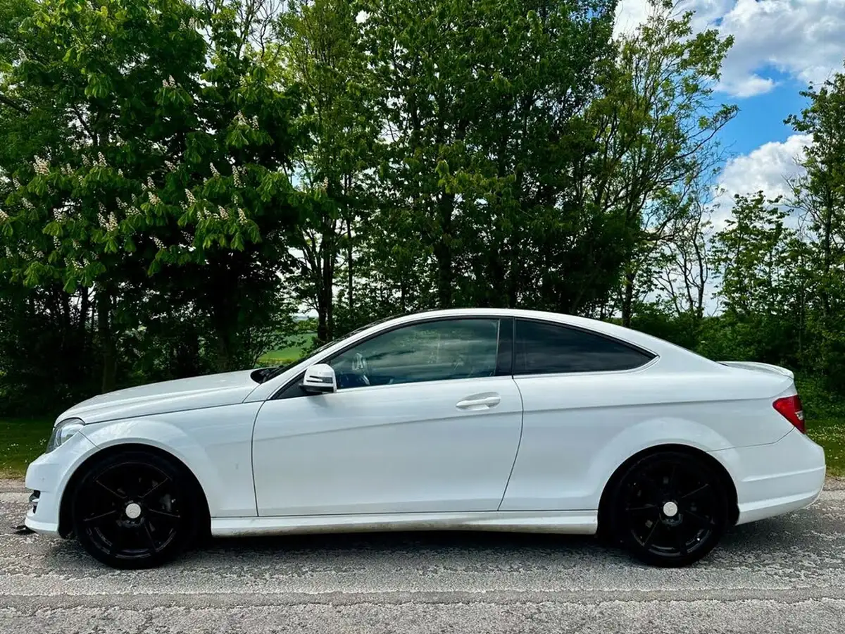 2014-mercedes-benz-c-class-21cdi-c220-cdi-amg-sport-edition-premium-plus-cdi-coupe-2d-7g-tronic-plus-big-9