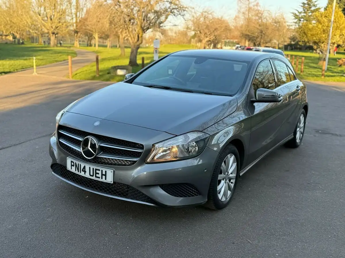 2014-mercedes-benz-a-class-16-a180-se-big-6