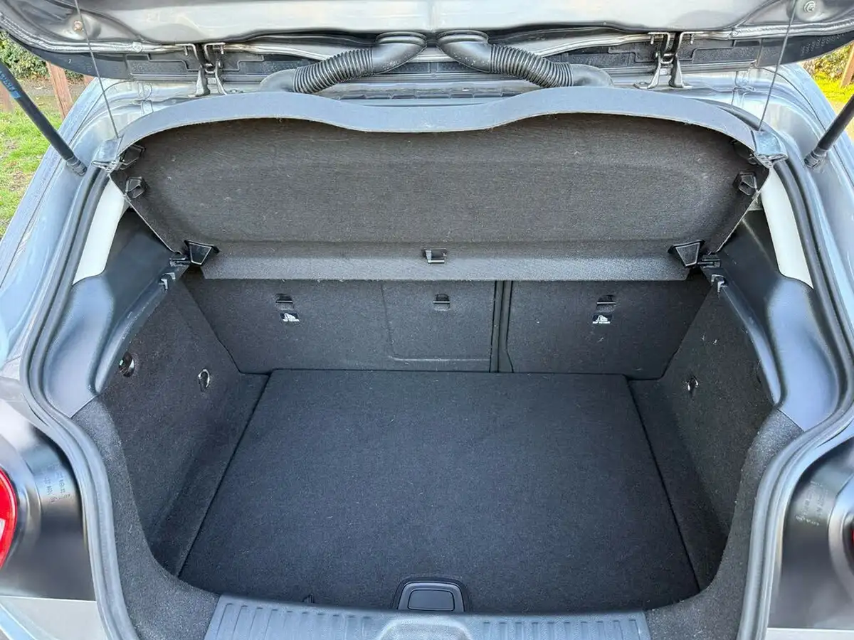 2014-mercedes-benz-a-class-16-a180-se-big-34