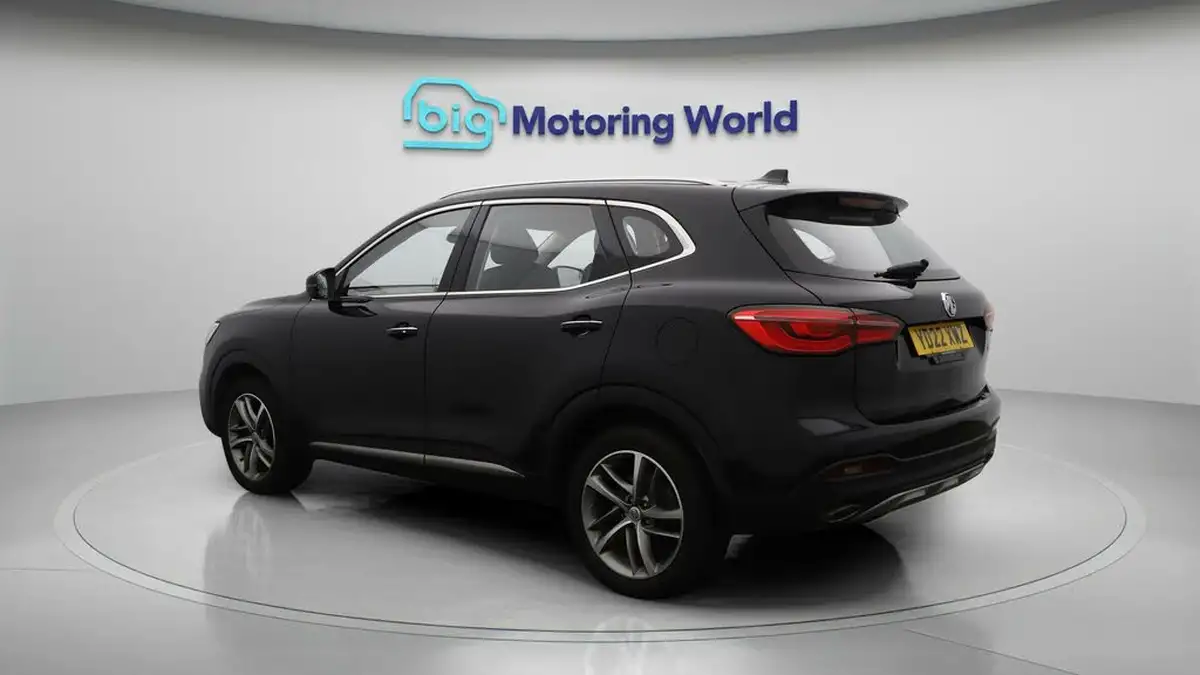 2022-mg-hs-15t-gdi-excite-162ps-big-5