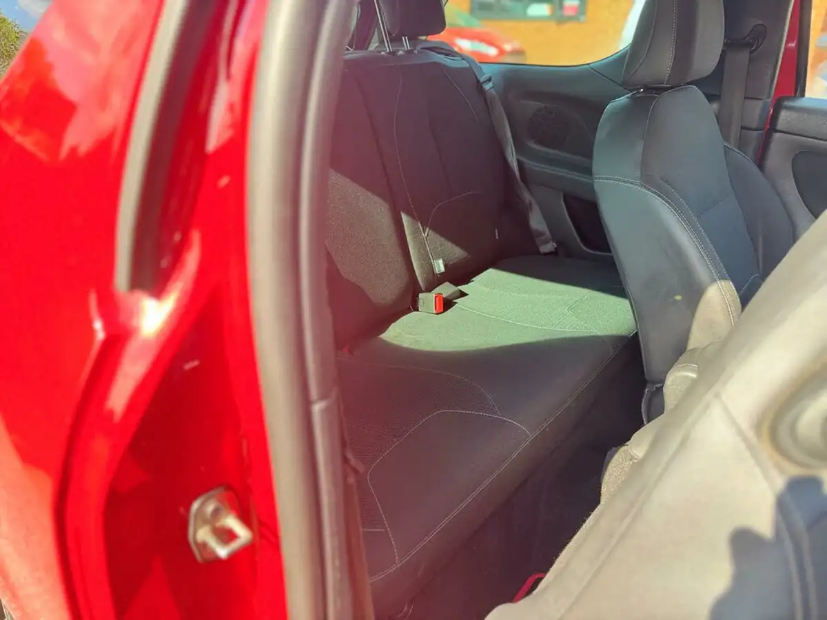 2011-citroen-ds3-16-dstyle-plus-big-26