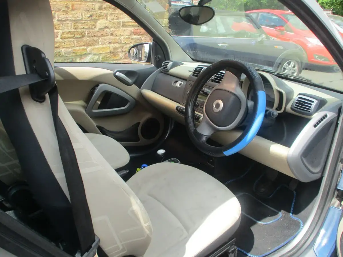 2009-smart-fortwo-10-passion-71bhp-coupe-big-1
