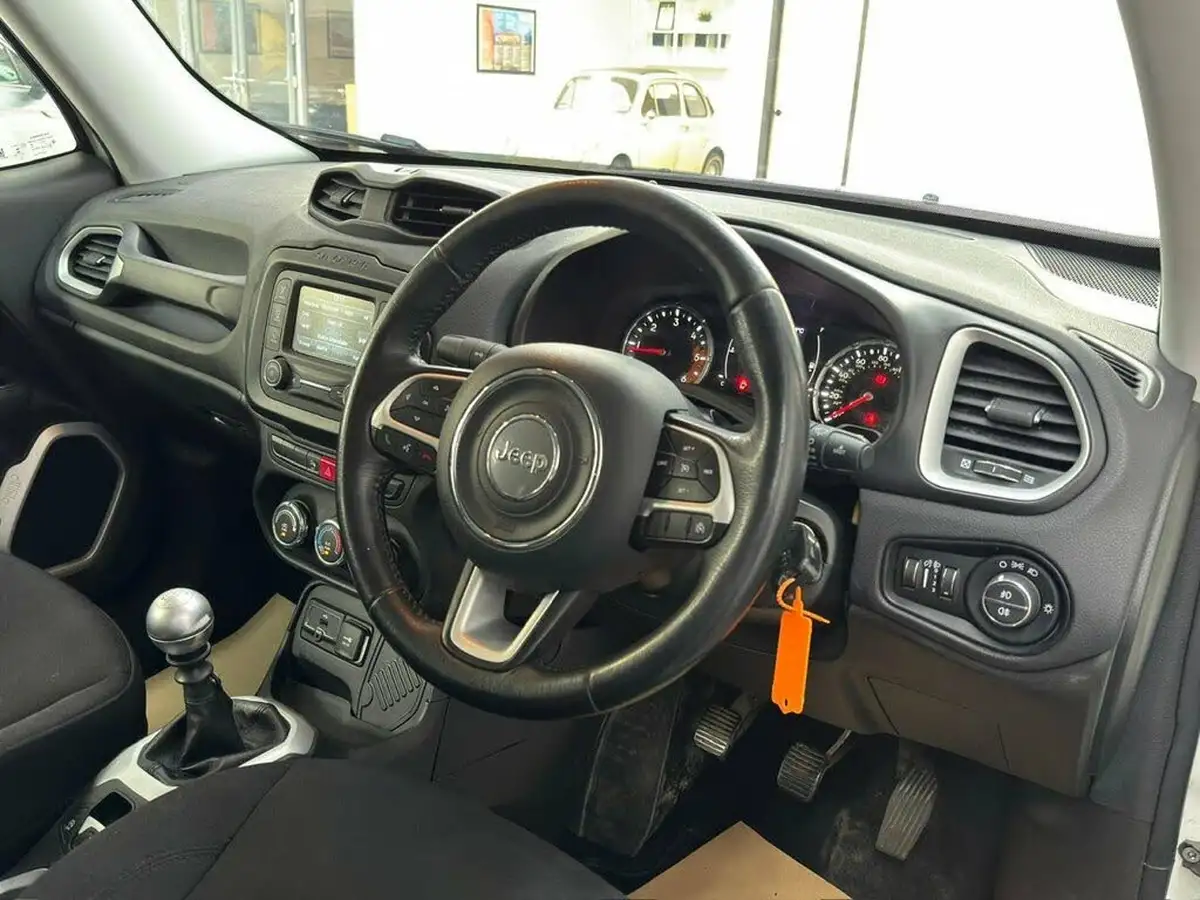 2016-jeep-renegade-16-multijet-ii-longitude-ss-big-10