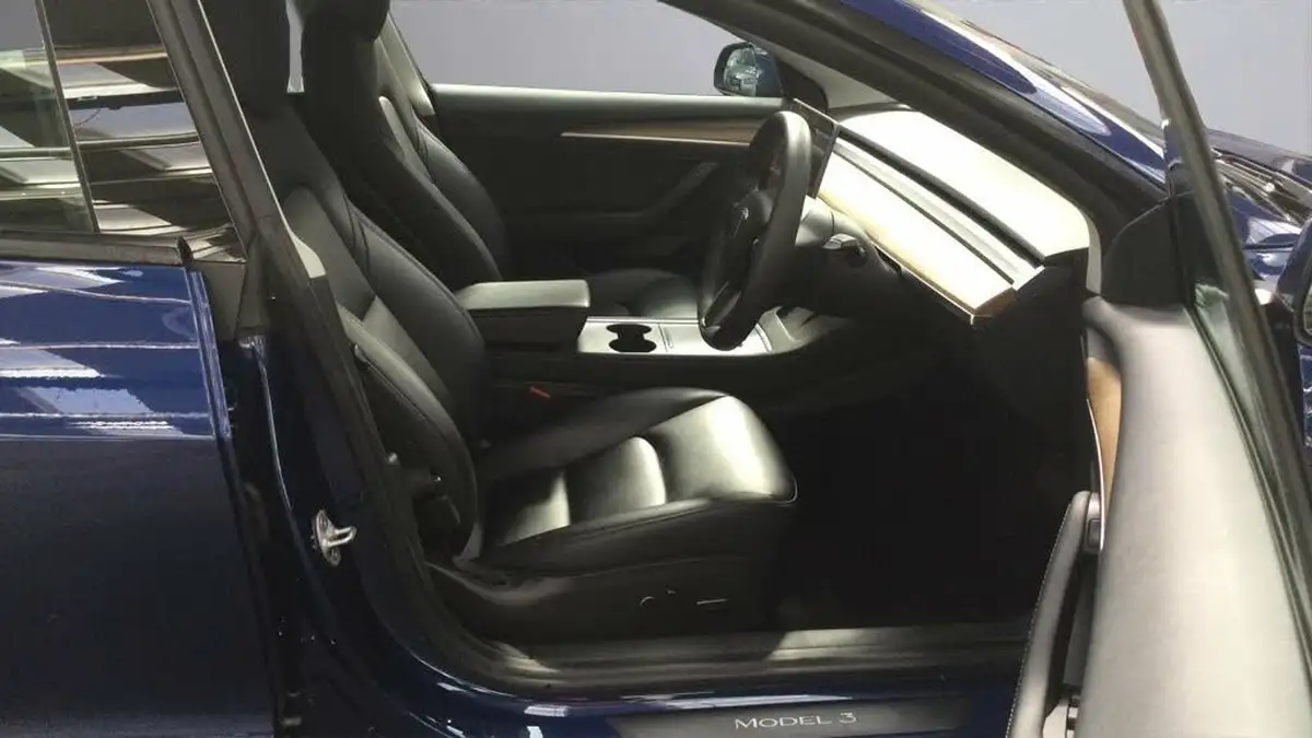 2021-tesla-model-3-e-long-range-4x4-big-7