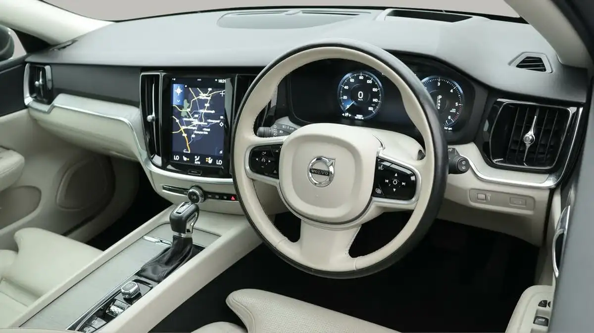 2018-volvo-v60-20td-d4-inscription-pro-geartronic-big-9