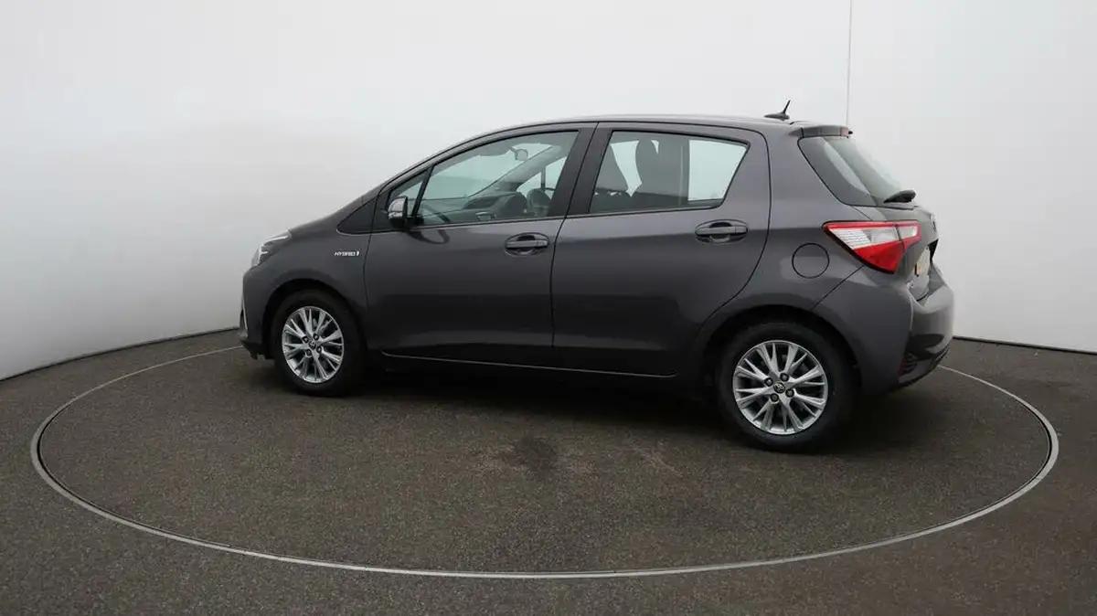 2020-toyota-yaris-15-vvt-i-icon-98bhp-hybrid-1497cc-e-cvt-big-45