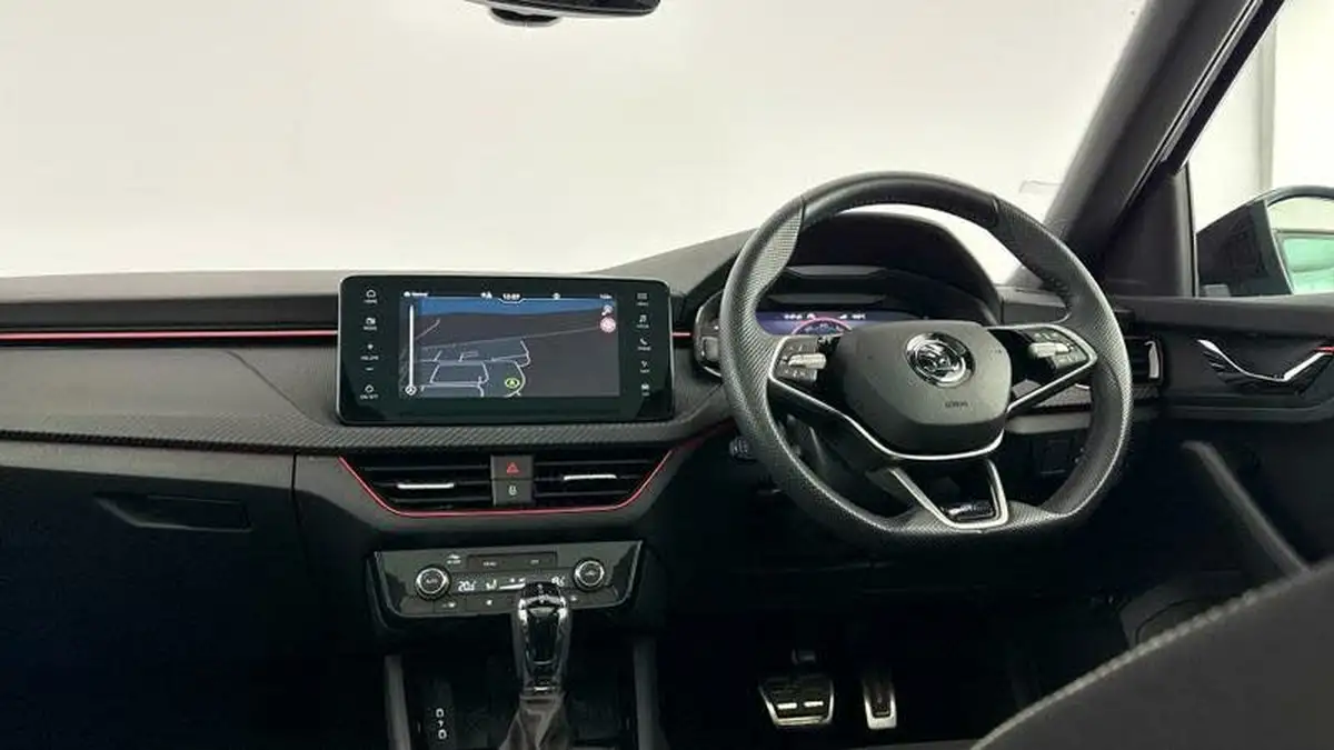2024-skoda-kamiq-10-tsi-monte-carlo-116ps-dsg-big-28