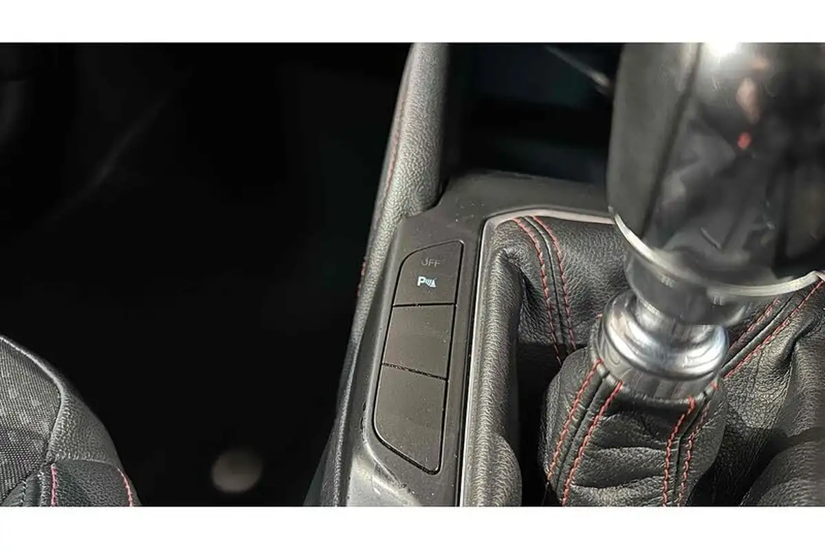 2019-ford-focus-10t-st-line-x-hatchback-big-48
