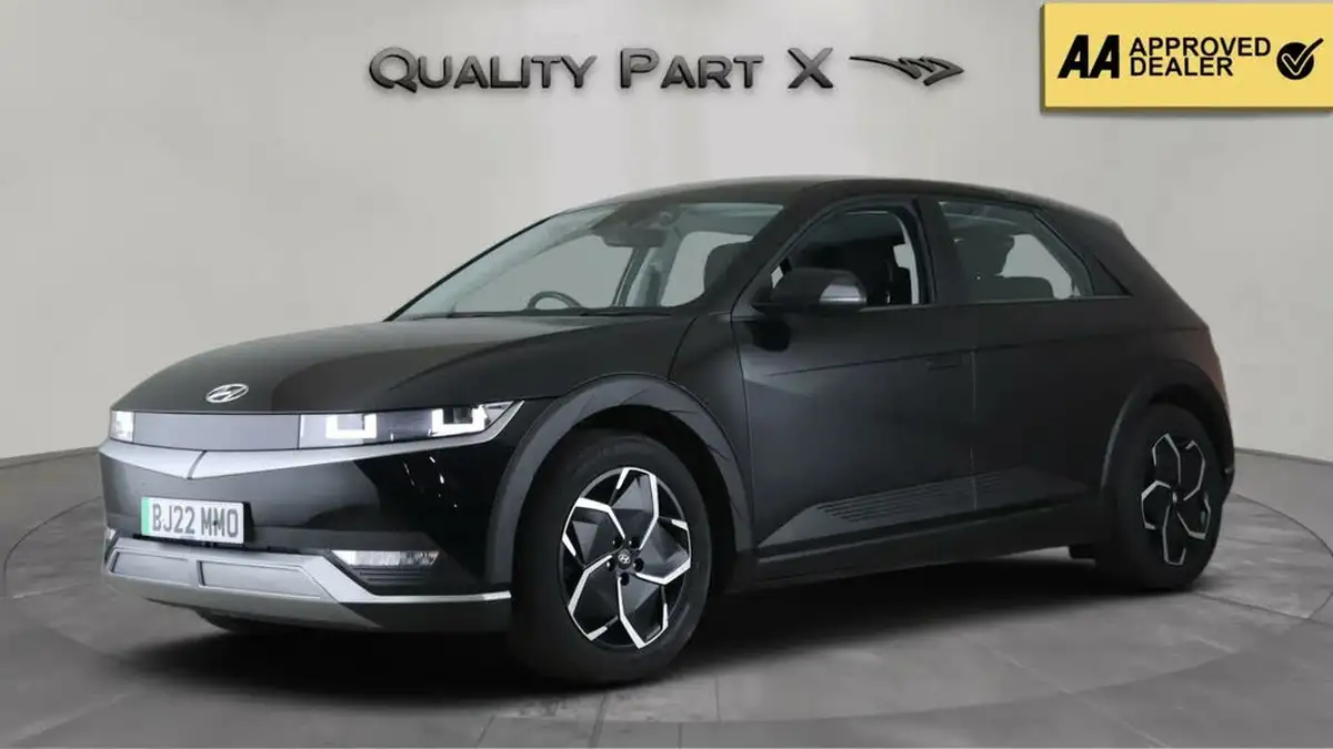 2022-hyundai-ioniq-5-e-se-connect-big-1