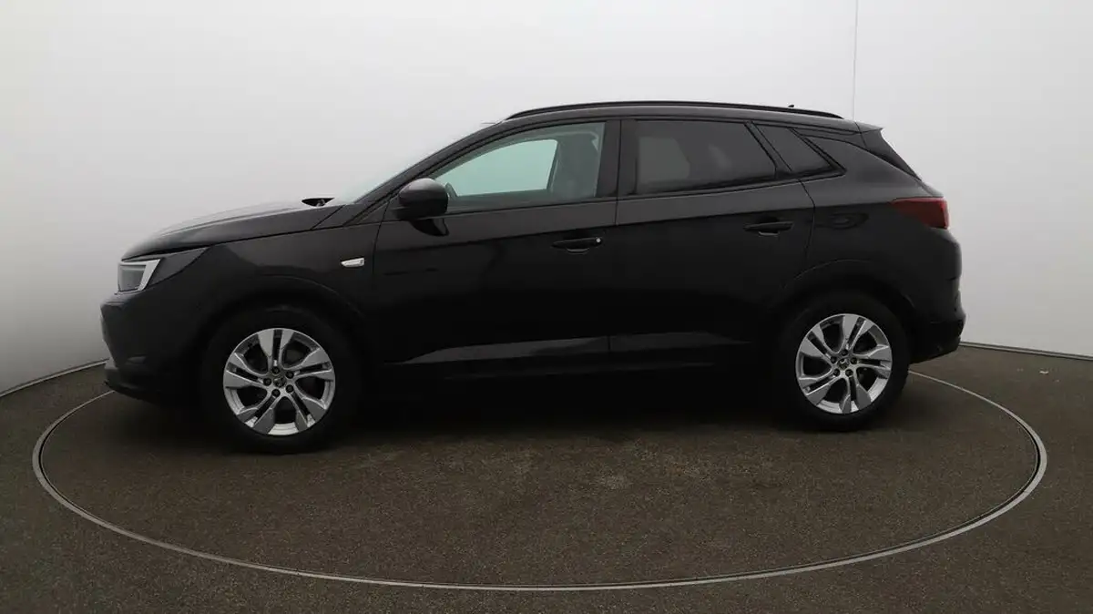 2023-vauxhall-grandland-12-gs-130ps-big-63