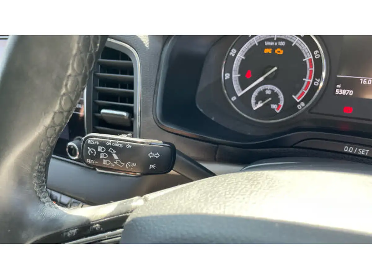 2018-skoda-karoq-15-tsi-se-act-big-30