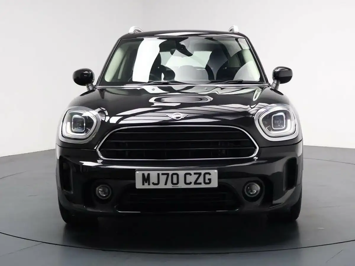 2020-mini-countryman-15-cooper-exclusive-big-5