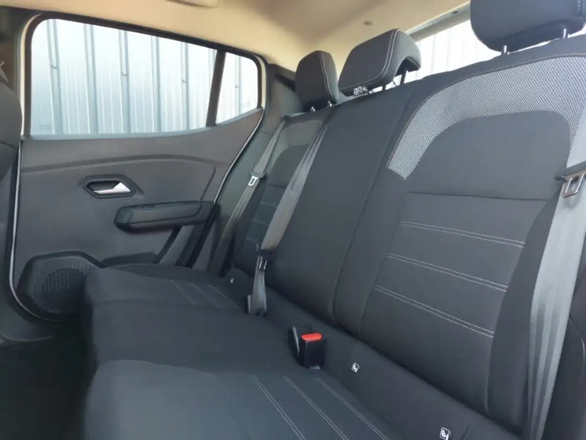 2022-dacia-sandero-stepway-10-tce-comfort-90bhp-big-5