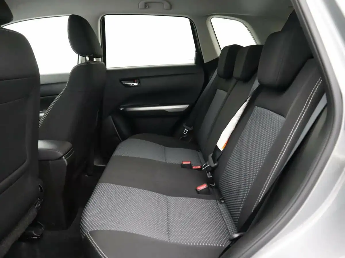 2023-suzuki-vitara-14-boosterjet-sz-t-big-14