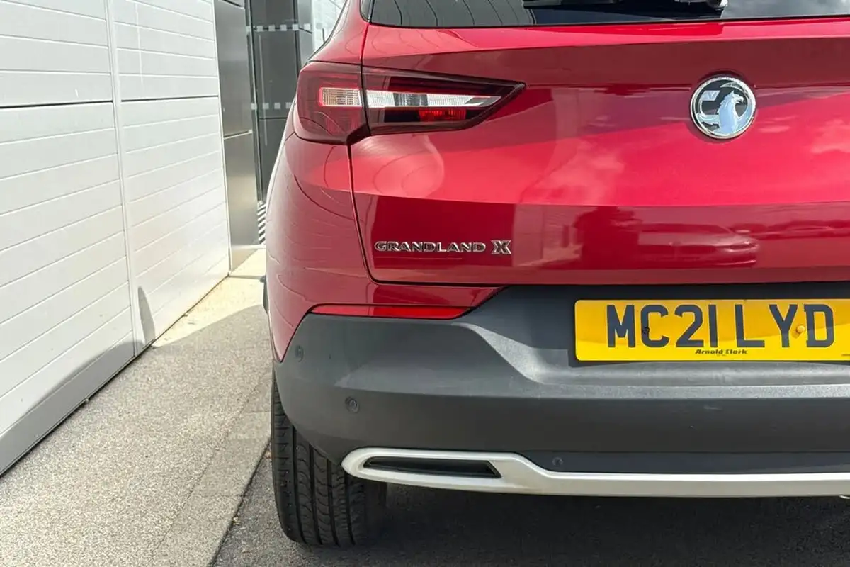 2021-vauxhall-grandland-x-12-griffin-big-24