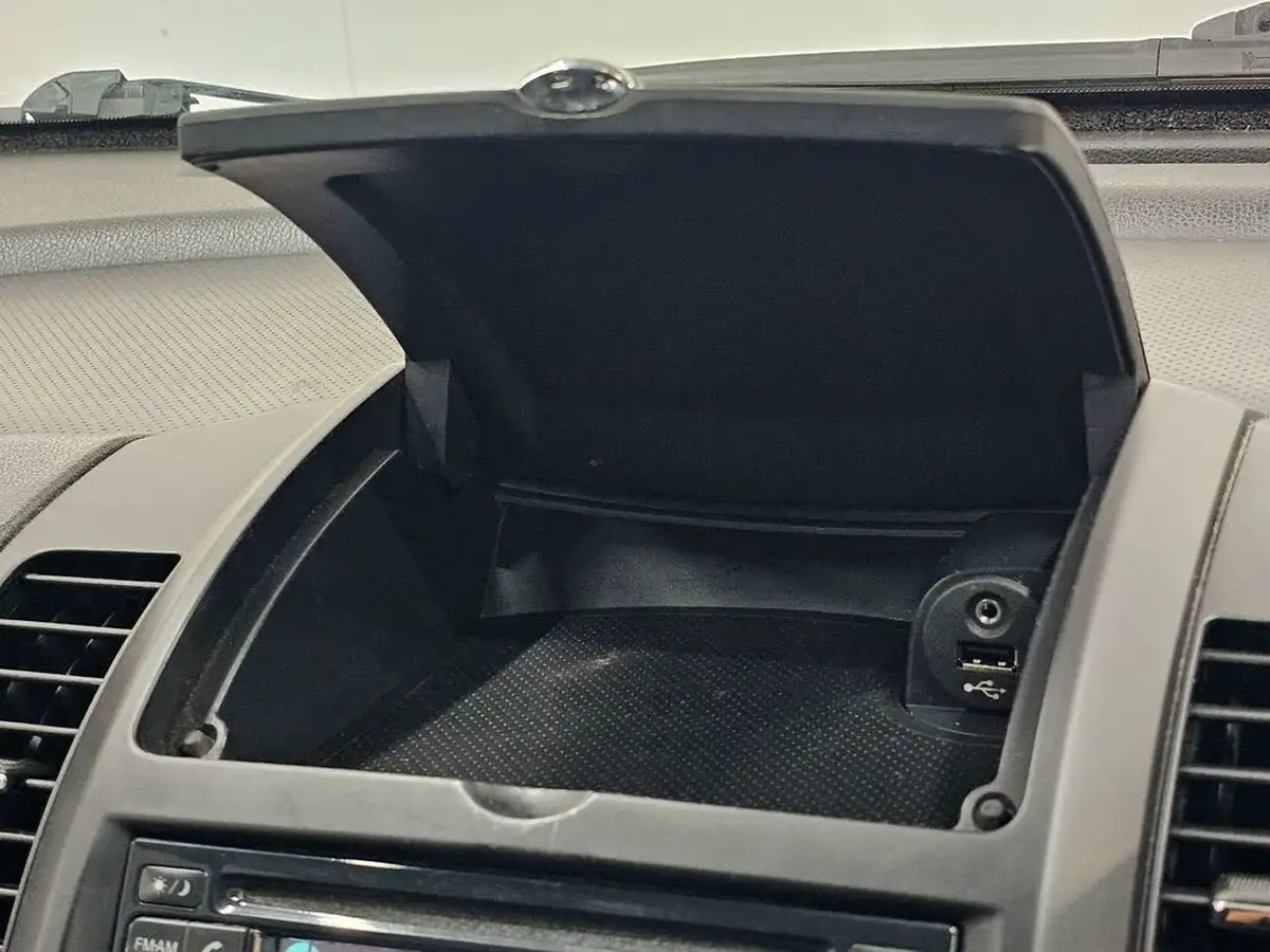 2012-nissan-note-14-n-tec-big-59