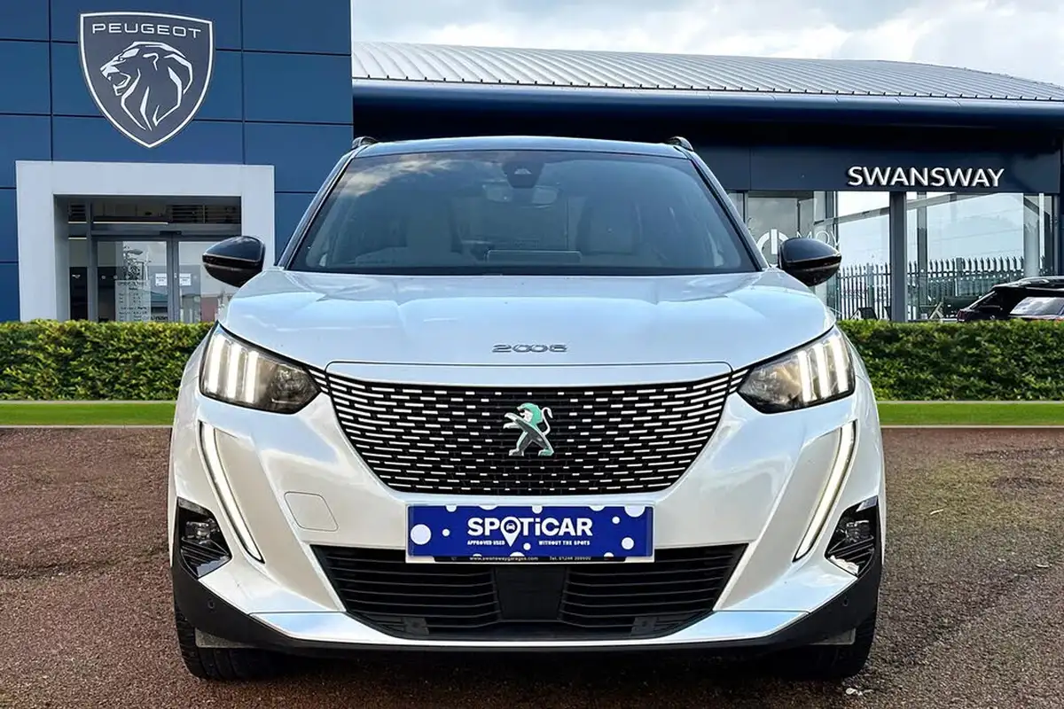 2021-peugeot-2008-suv-e-gt-premium-big-4