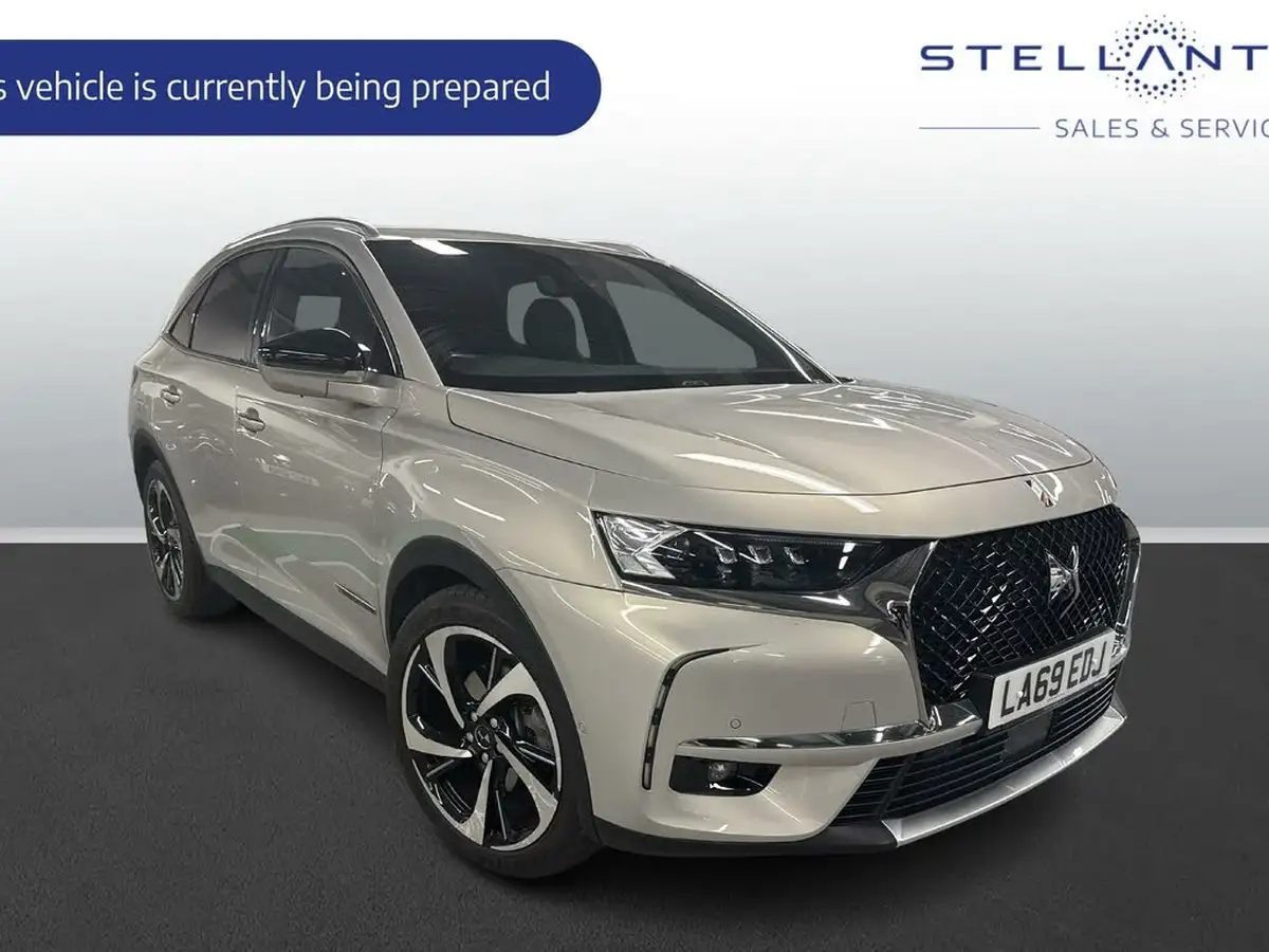 2020-ds-ds-7-crossback-e-tense-ultra-prestige-300ps-4x4-big-0