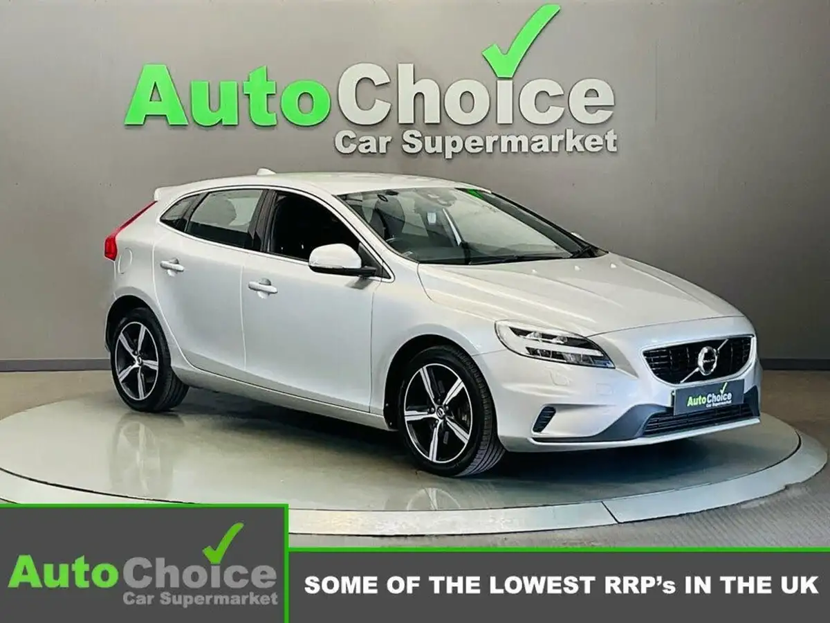 2018-volvo-v40-20td-d3-r-design-big-0