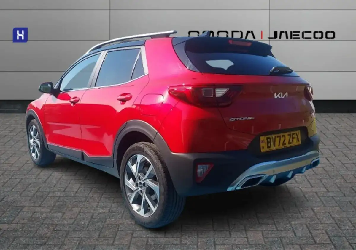 2022-kia-stonic-10-t-gdi-gt-line-s-dct-big-7