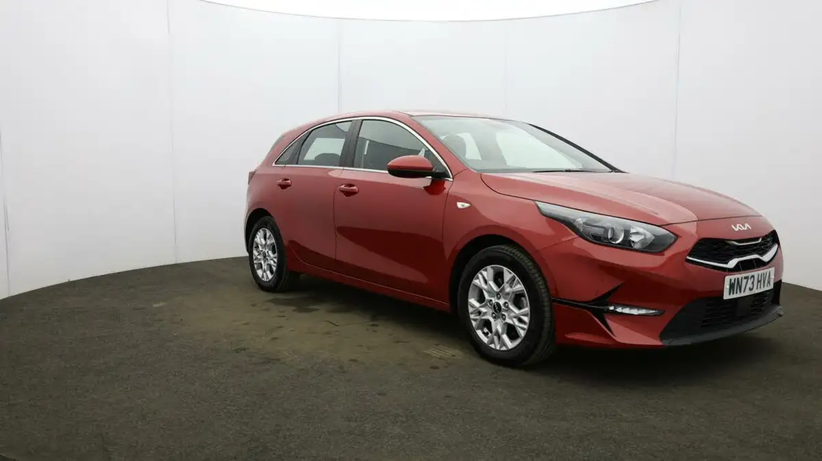 2023-kia-ceed-15-t-gdi-2-158bhp-hatchback-big-45