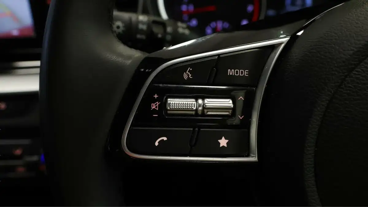 2023-kia-ceed-15-t-gdi-2-158bhp-hatchback-big-21