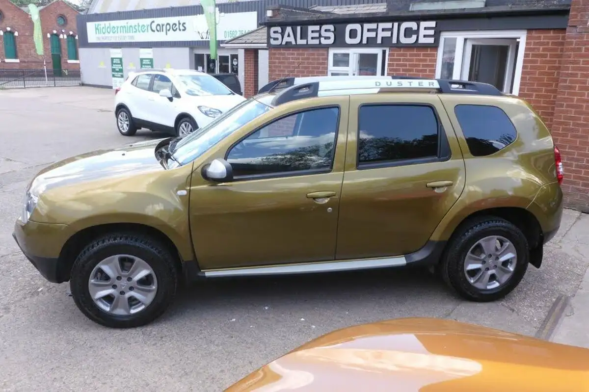 2016-dacia-duster-15dci-laureate-110hp-eu6-4x4-window-van-big-10