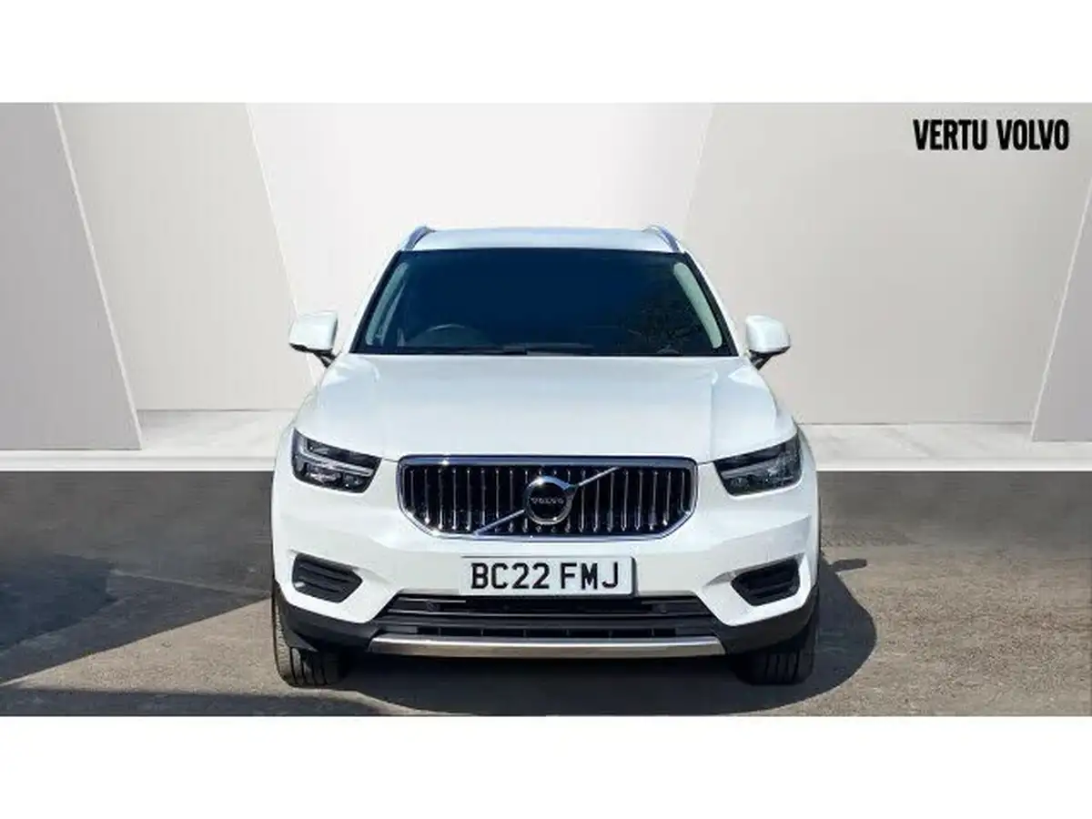 2022-volvo-xc40-15-t4-inscription-big-11