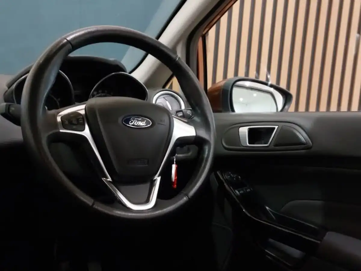 2015-ford-fiesta-125-zetec-5d-big-9