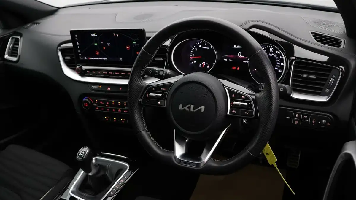 2023-kia-ceed-15-t-gdi-gt-line-158bhp-big-8