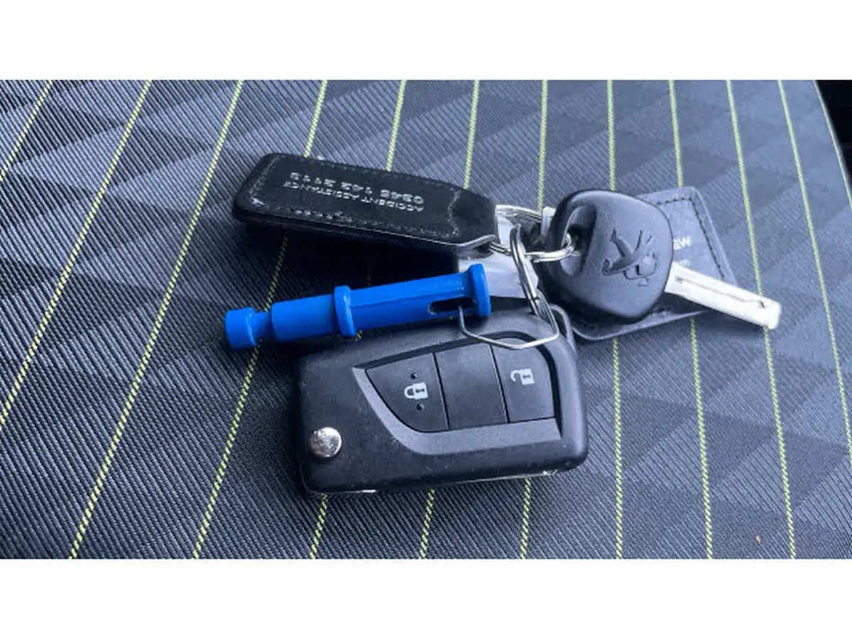 2021-peugeot-108-10-collection-top-big-19