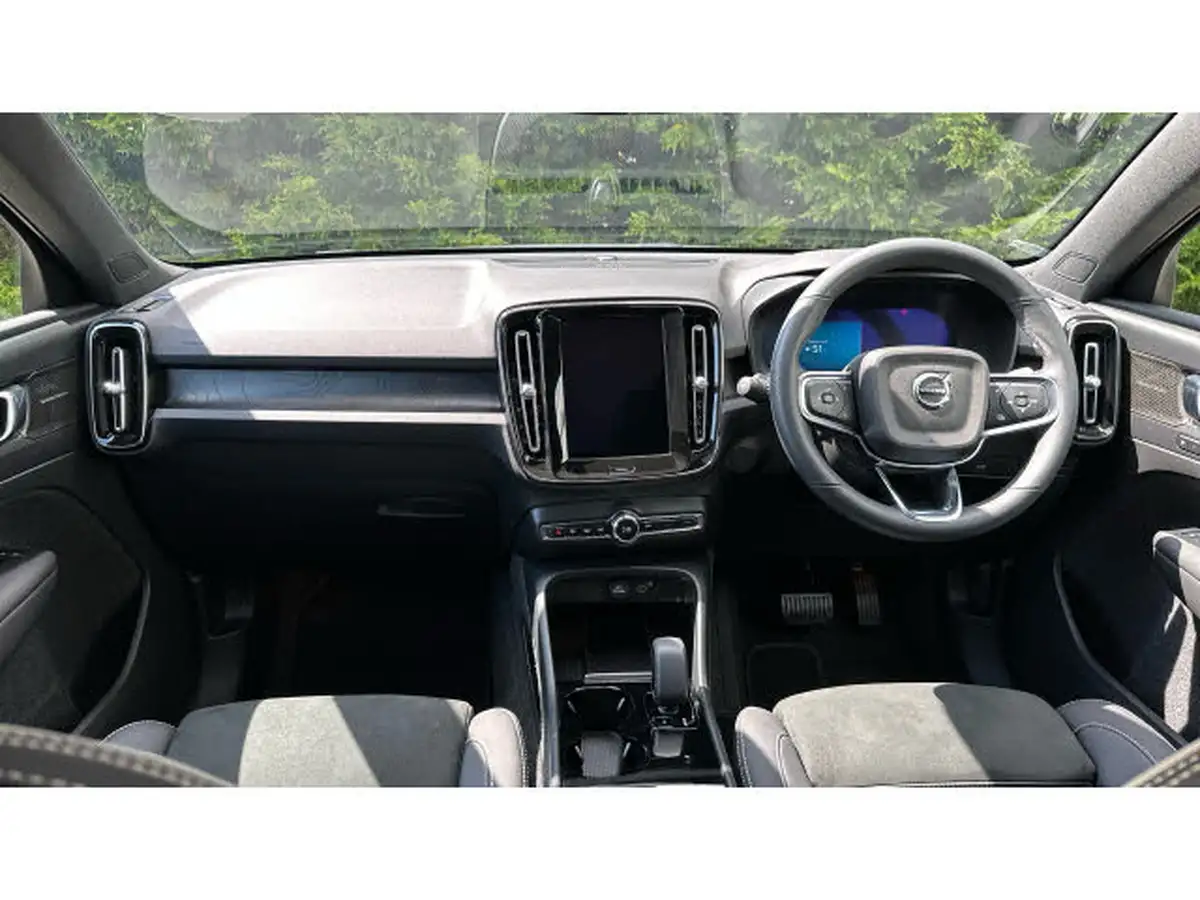 2022-volvo-c40-e-recharge-ultimate-228bhp-big-19