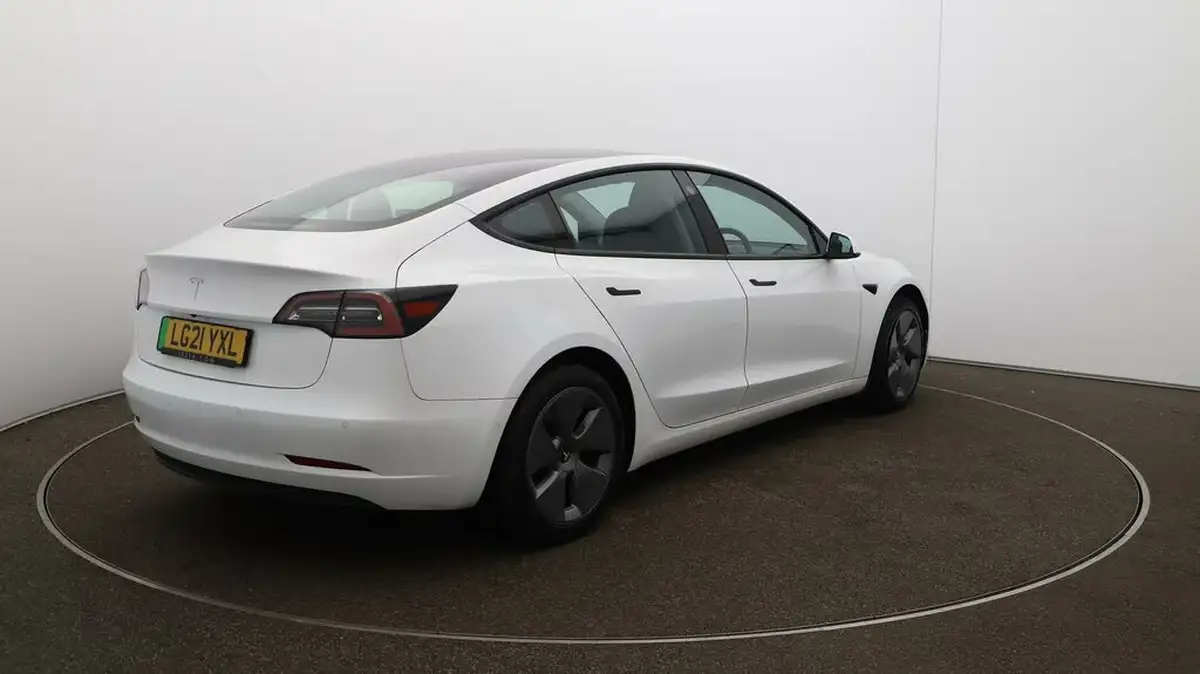 2021-tesla-model-3-e-long-range-4x4-big-45