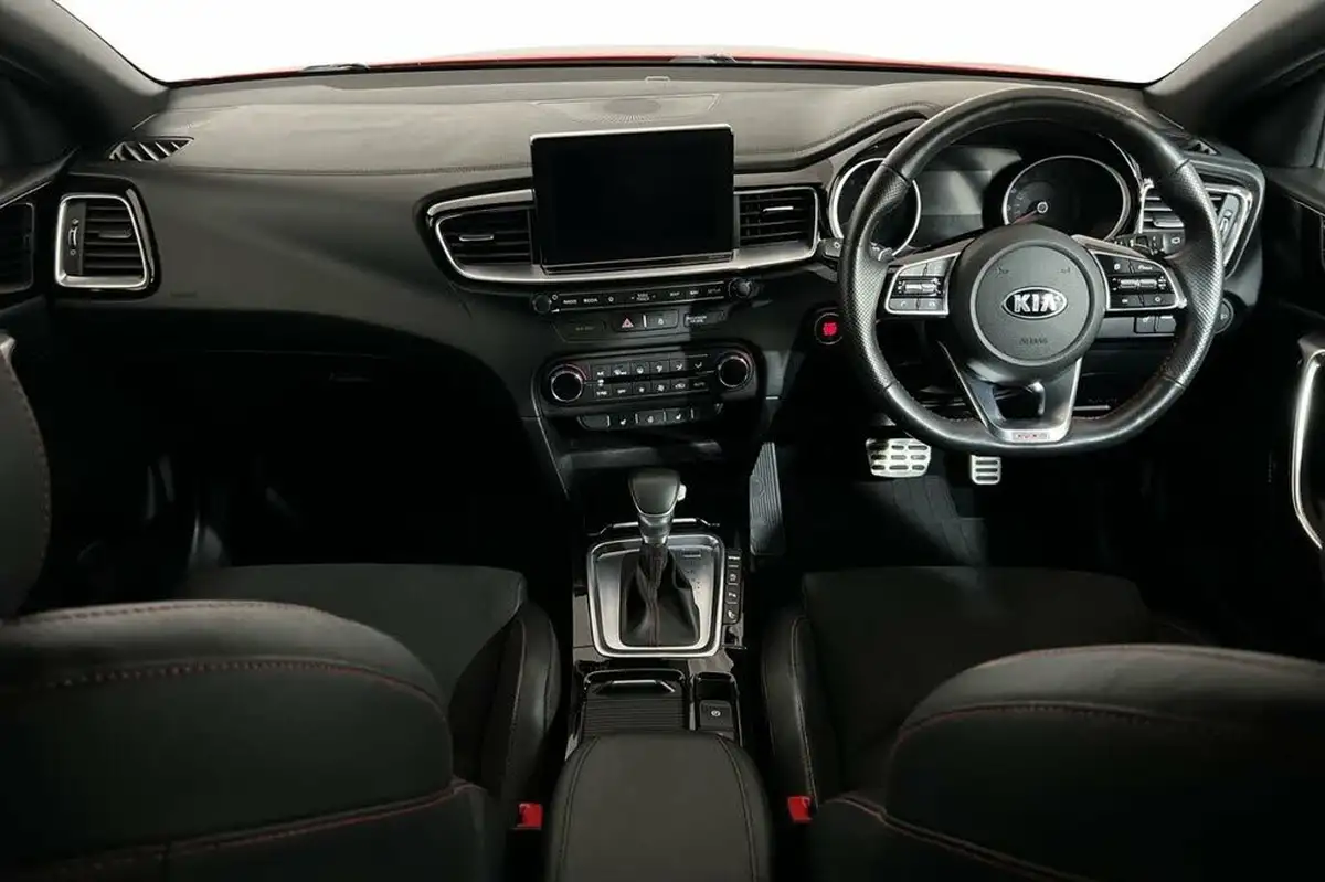2020-kia-pro-ceed-16-t-gdi-gt-big-9