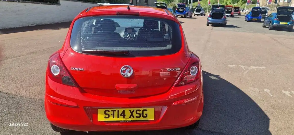 2014-vauxhall-corsa-10-excite-3d-big-16