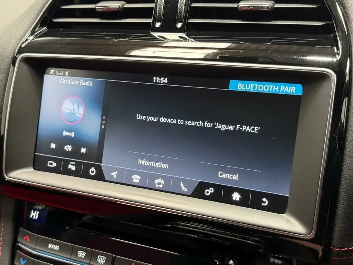 2019-jaguar-f-pace-20-i4d-chequered-flag-240ps-big-27
