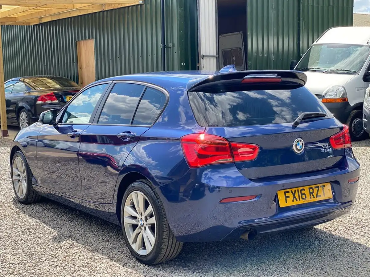 2016-bmw-1-series-15td-116d-sport-5d-big-2