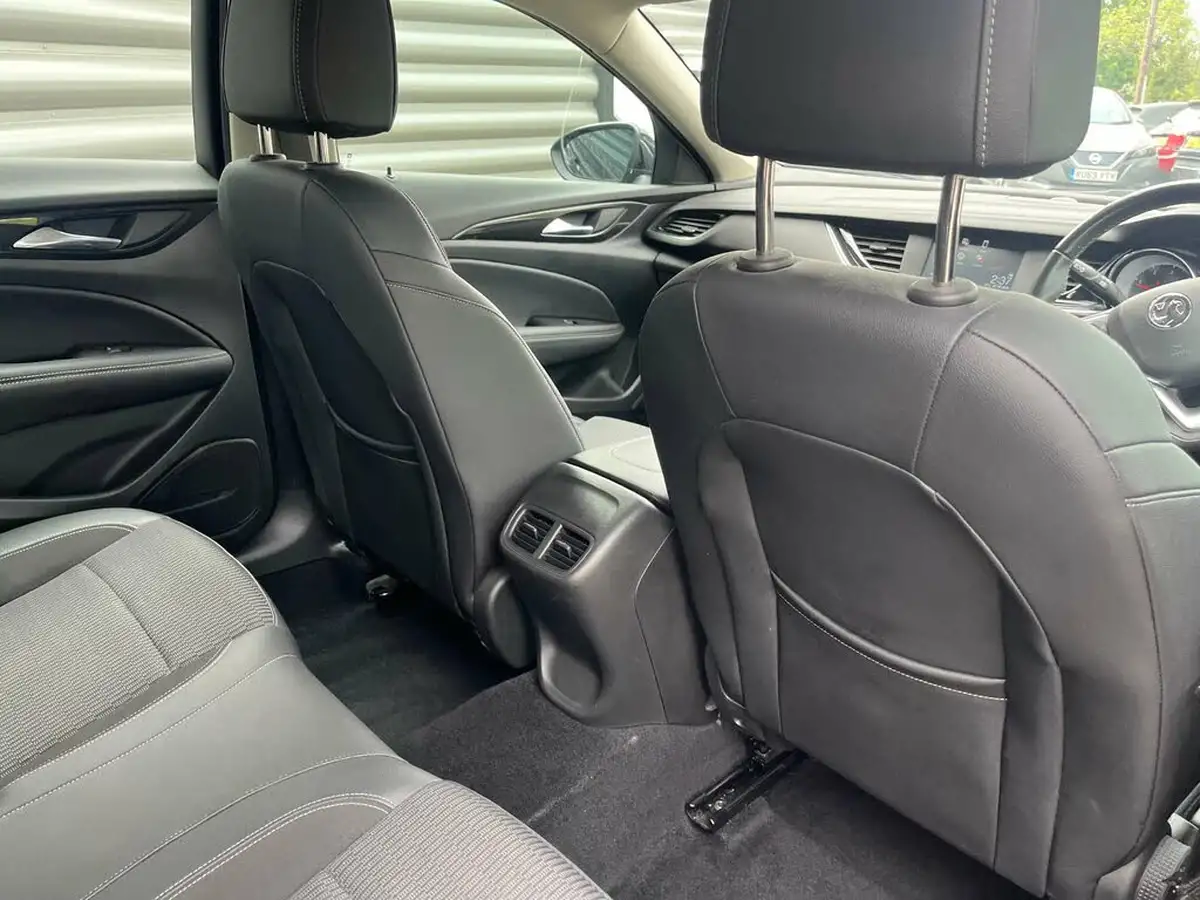 2021-vauxhall-insignia-grand-sport-15-turbo-d-sri-nav-big-18