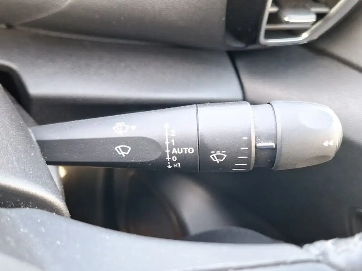 2022-citroen-c4-12-puretech-shine-130ps-big-17