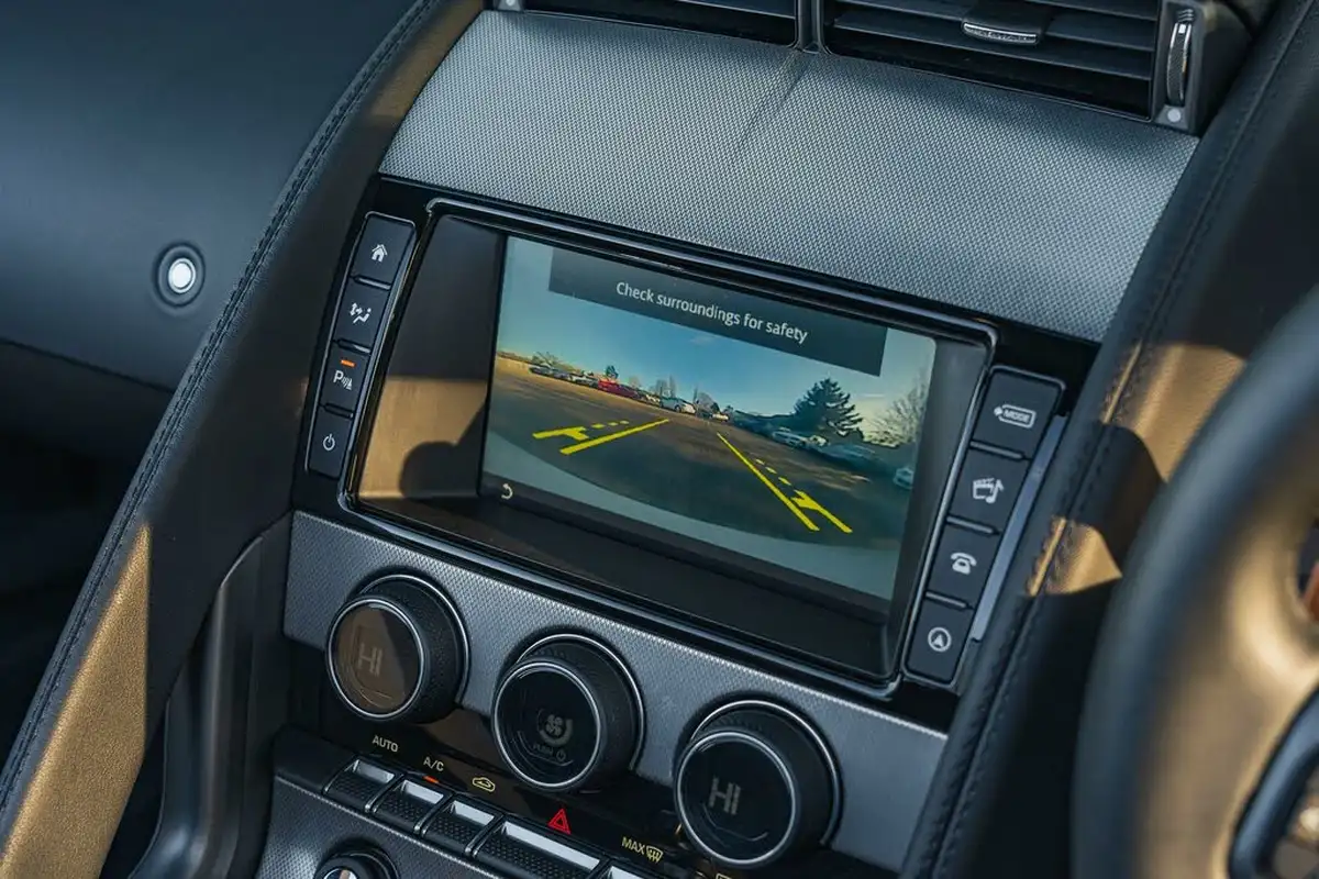 2015-jaguar-f-type-30-convertible-quickshift-big-45