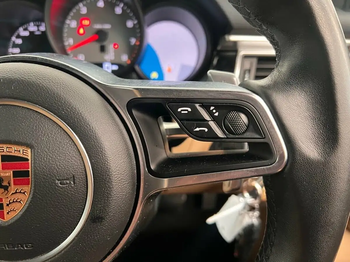 2018-porsche-macan-30-s-big-34