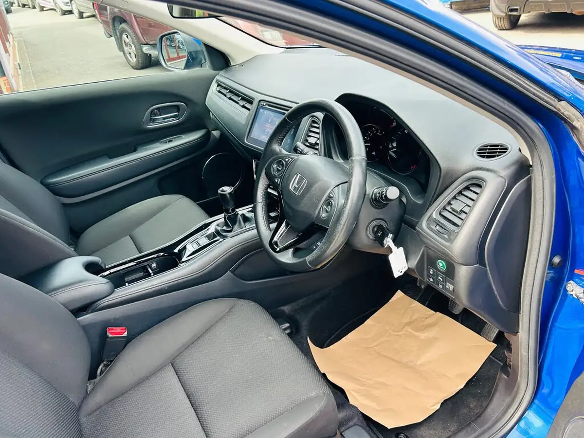 2016-honda-hr-v-16-i-dtec-se-big-3
