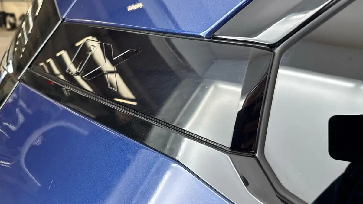 2022-bmw-ix-e-xdrive-40-m-sport-edition-big-25