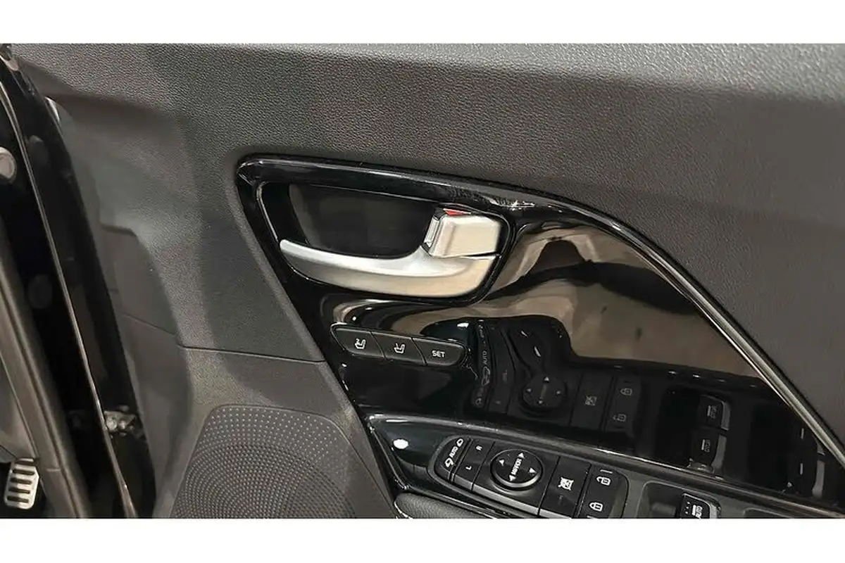 2021-kia-e-niro-ev-4-big-32